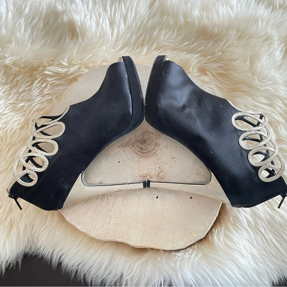 💥✨🌈 3/$25 E! LIVE FROM THE RED CARPET | Solange Platform Heels - Picture 4 of 8
